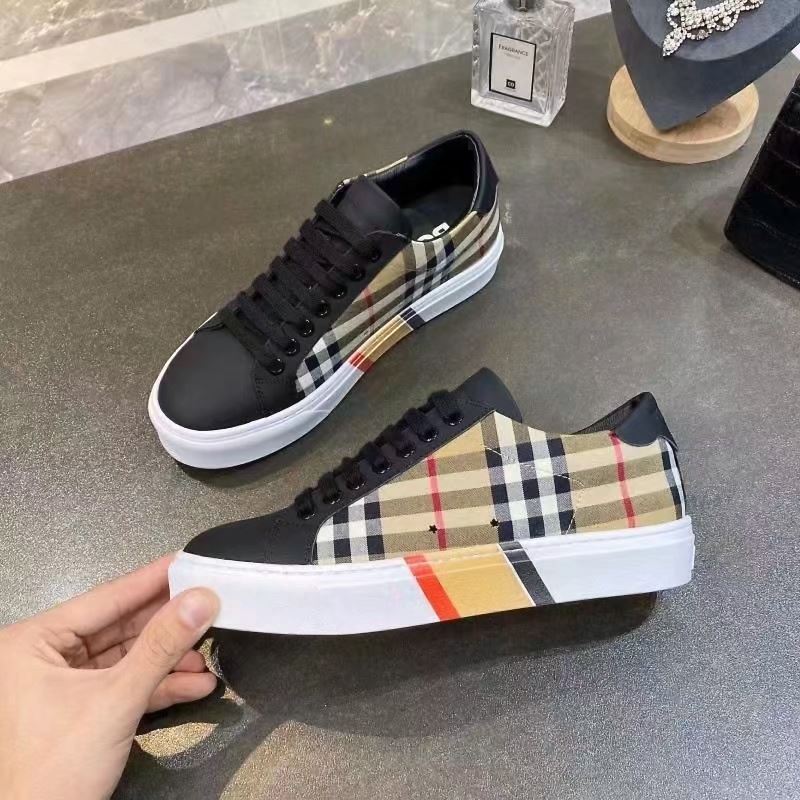 Burberry Low Shoes